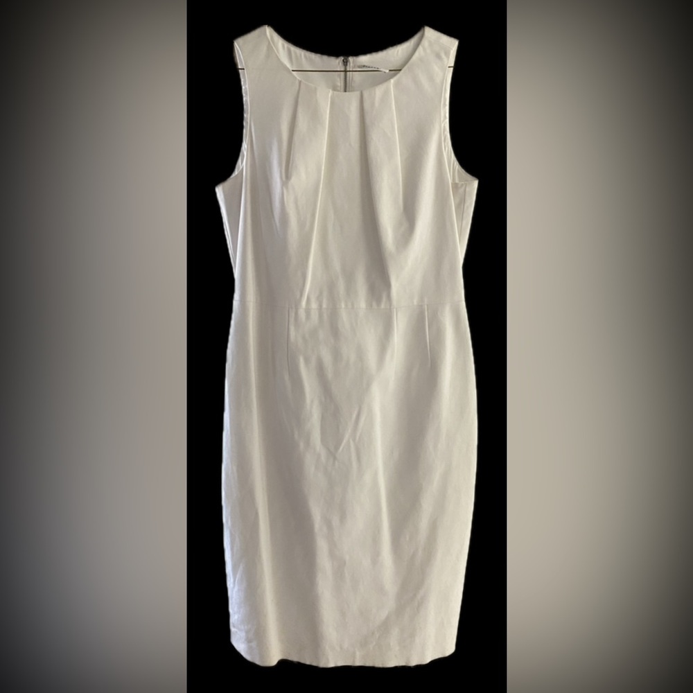 Tahari sheath white size 10